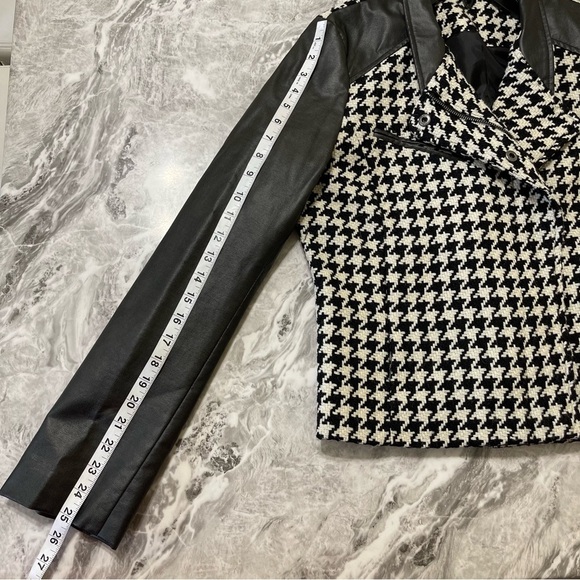A New Approach a.n.a Womens Cropped Jacket Faux Leather Wool Black White Sz L - Picture 7 of 14